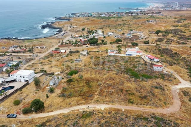 TERRENO EN VENTA FRENTE AL MAR, A UN COSTADO DE PUERTO SALINA LA MARINA