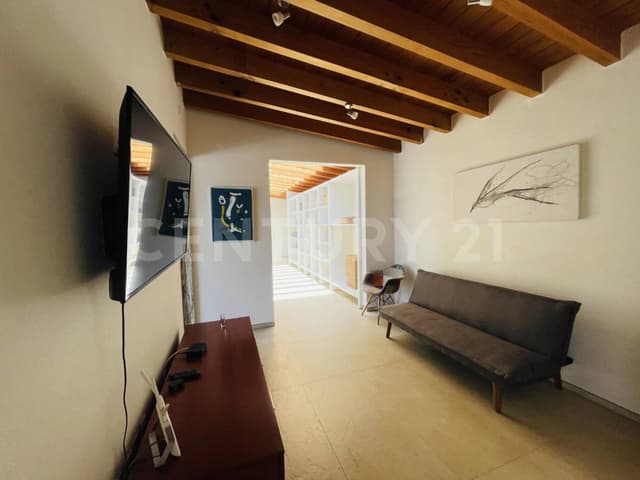 CASA EN RENTA CON VISTA AL LAGO, CONDOMINIO, VALLE DE BRAVO