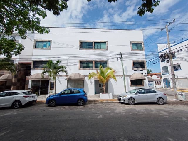 Edificio de departamentos en venta esquina Av. Colosio Playa del Carmen P4405