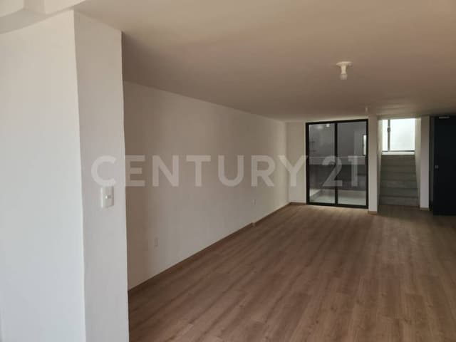 Casa Remodelada y en desniveles, en Venta en Las Alamedas, Atizapán de Zaragoza