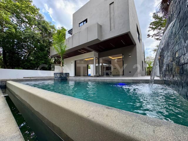 Casa en Venta en Residencial Lagos del Sol