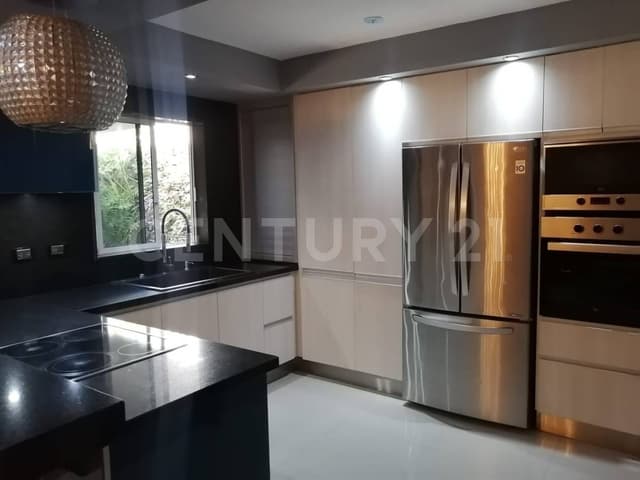 CASA EN RENTA en Privada Villa Fontana, Los Mochis, Sinaloa.