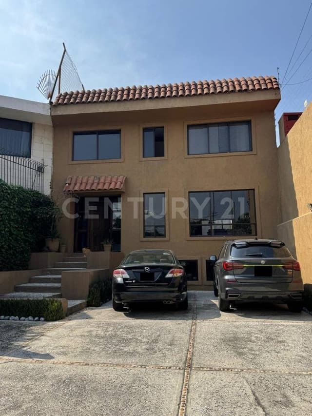 Casa sola a una calle de Av de las Fuentes