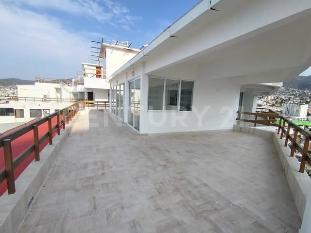 PENTHOUSE EN VENTA EN MAGALLANES, ACAPULCO, GRO.