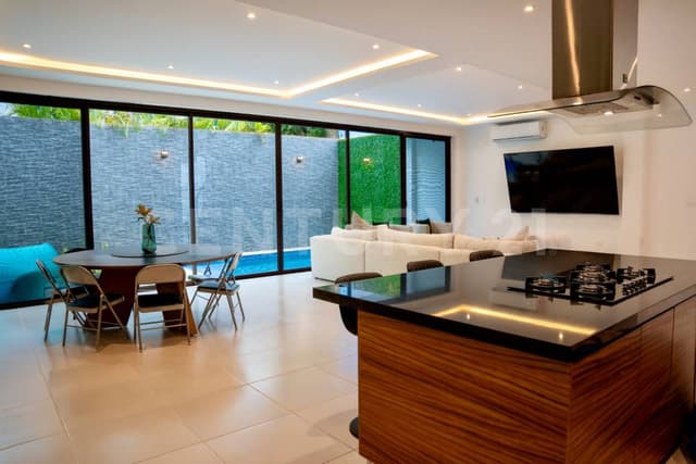 Casa en Venta frente a parque en SM 12