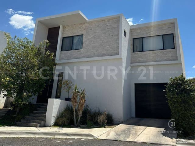 CASA EN VENTA EN FRACCIONAMIENTO MISION DEL VALLE EN CHIHUAHUA, CHIH.