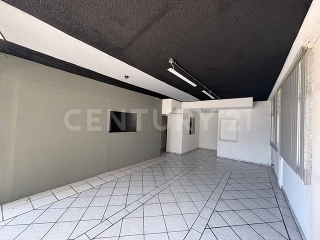 Local Comercial en renta en Jardines Alcalde, Guadalajara