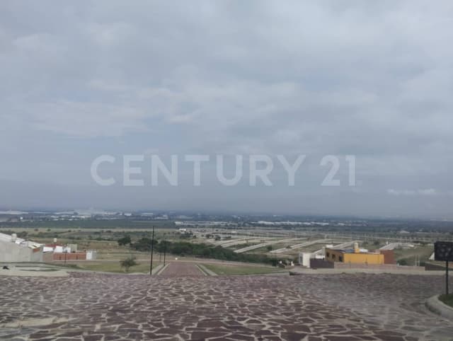 TERRENO HABITACIONAL EN COLINA DE LOS INFANTES