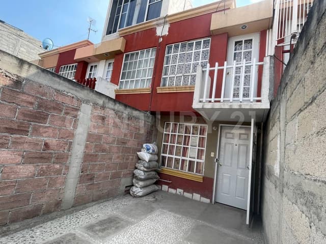 CASA EN RENTA HEROES TECAMAC SECCION BOSQUES