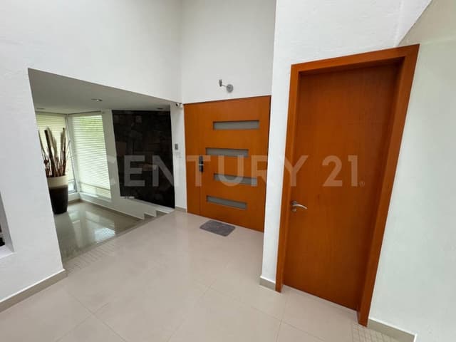 Venta de Residencia en Cluster 555, Lomas de Angelópolis I, Puebla