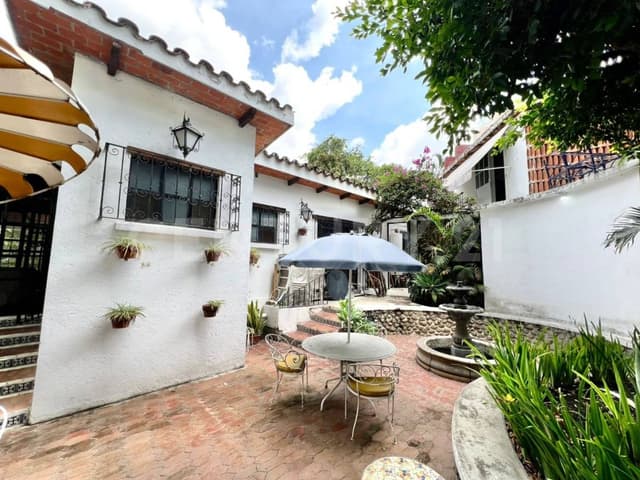 Casa estilo colonial en cuernavaca