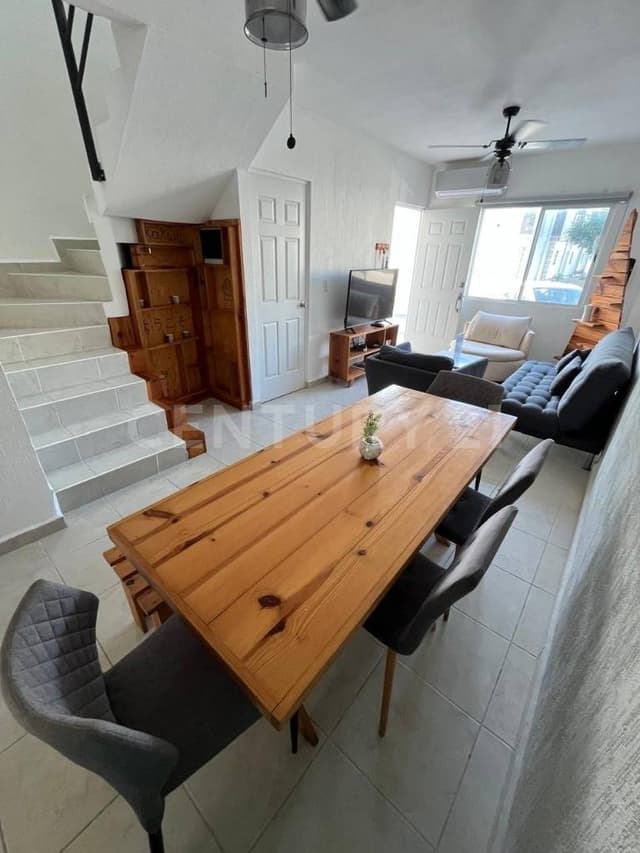 Venta de Townhouse en Los Olivos 2