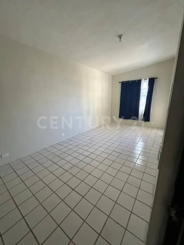 CASA EN RENTA EN COL. DEL PASEO EN MONTERREY