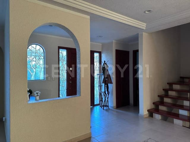 Venta de casa en Residencial Colinas del Bosque.