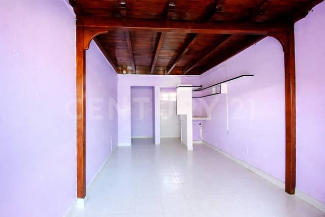 Local comercial en Plaza Colosio con tapanco y doble nivel en Acapulco Diamante