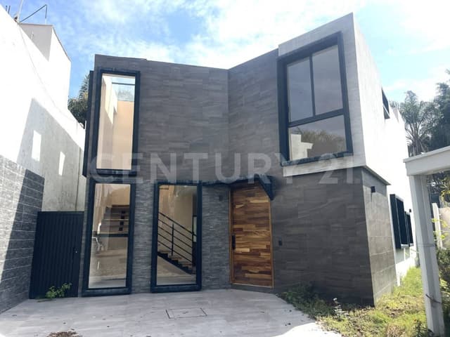 CASA EN VENTA LOS LAURELES TLAJOMULCO DE ZUÑIGA