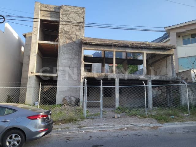 CASA EN VENTA EN COL. VILLA MONTAÑA EN SAN PEDRO GARZA GARCIA