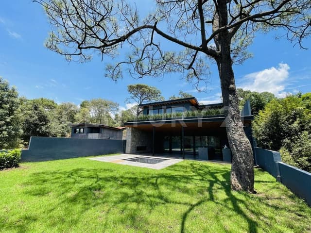 CASA EN VENTA EN AVÁNDARO, VISTA BOSQUE AVÁNDARO