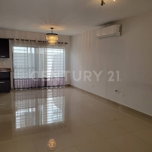 CASA EN VENTA EN COL. CUMBRES PROVENZA EN GARCIA