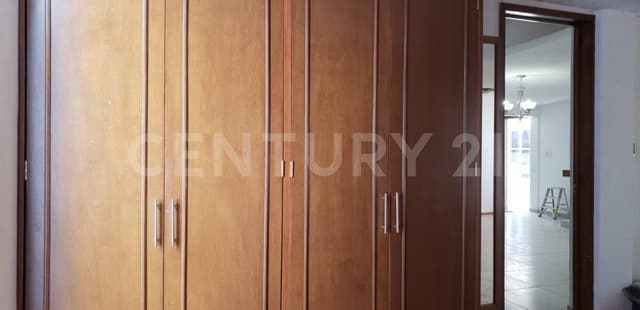 Venta de casa en Haras del Bosque de 1,090 m2 de Terreno UN PISO