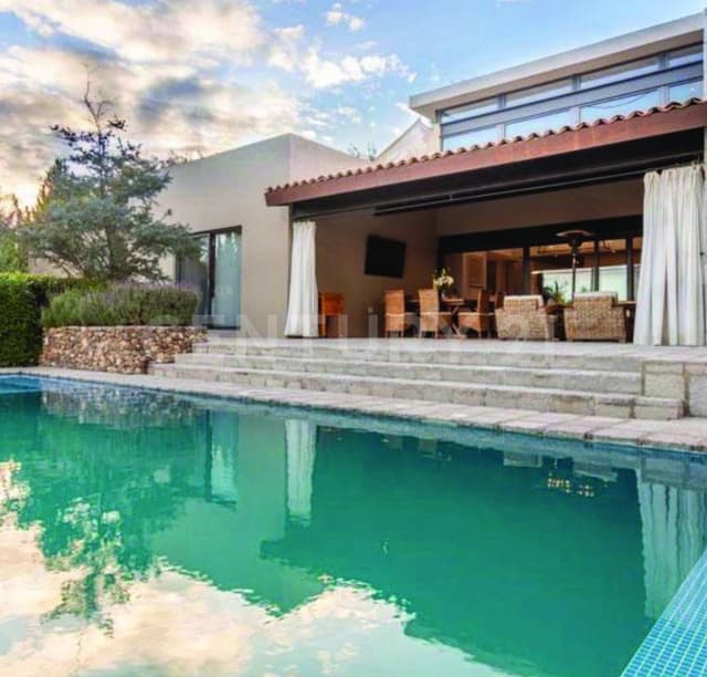 CASA SHIRAZ - Viñedo LA SANTÍSIMA TRINIDAD