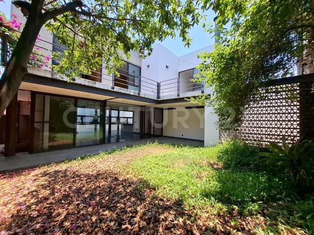 Casa en privada en Palmira, Estilo Industrial Moderno