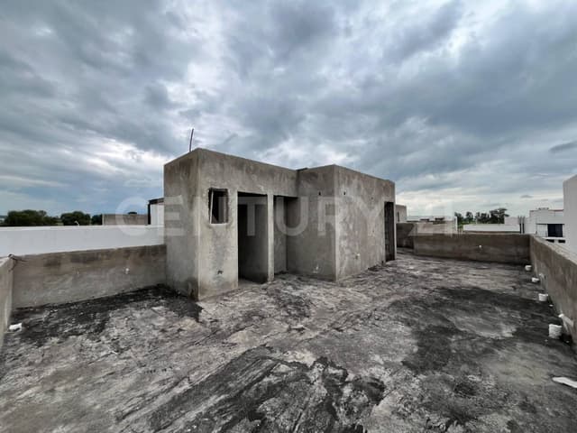 Casa en desarrollo en Venta en Fraccionamiento Residencial Santuaria, Sjr, Qro.