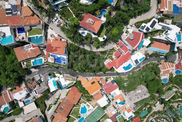 TERRENO EN VENTA LAS BRISAS