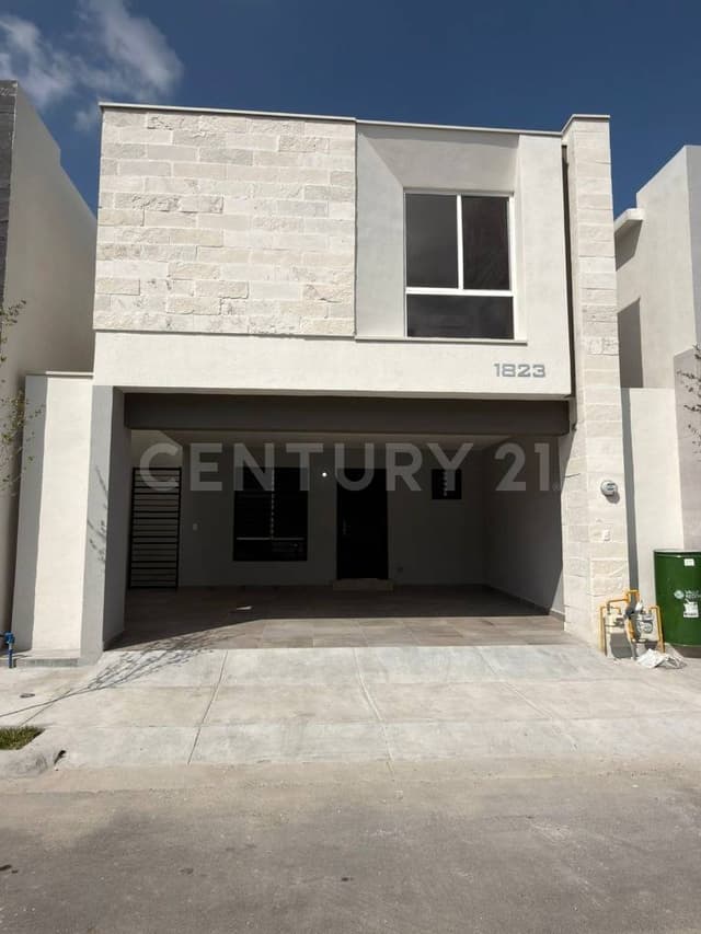 Casa en Renta Evania Residencial