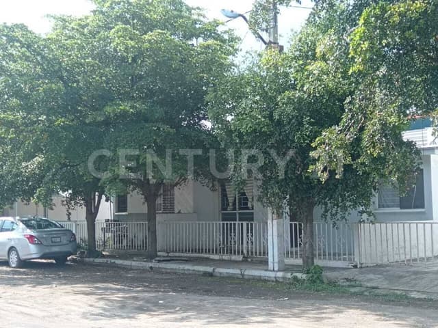 VENTA , Complejo habitacional de 8 casas