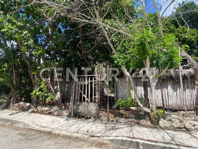 Terreno Solar en venta en Playa del Carmen, Quintana Roo.