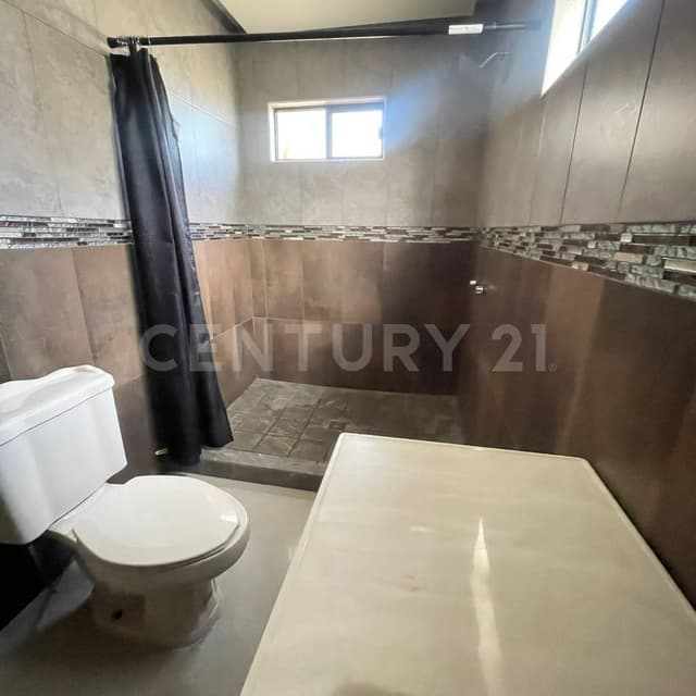 - EN VENTA CASA EN FRACC. SAN CRISTOBAL CD. CUAUHTEMOC, CHIH