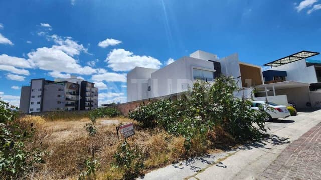 Terreno en Venta en Cumbres del Lago, Juriquilla, Querétaro. (Alta Plusvalía)