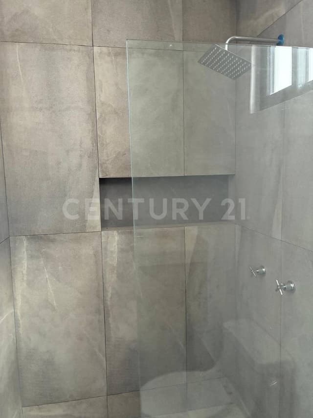 Capri Cholul, Modelo 225