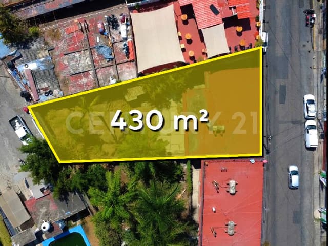SE VENDE COMO TERRENO EN AV. ATLACOMULCO, CUERNAVACA EN $6,977 m²