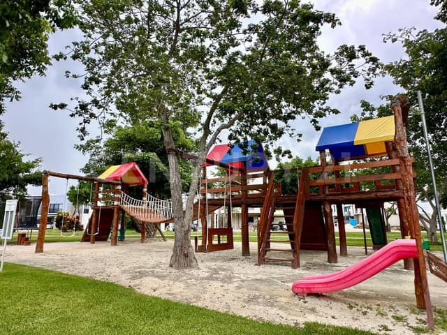 CASA EN RENTA EN RESIDENCIAL RIO BY CUMBRES EN CANCÚN