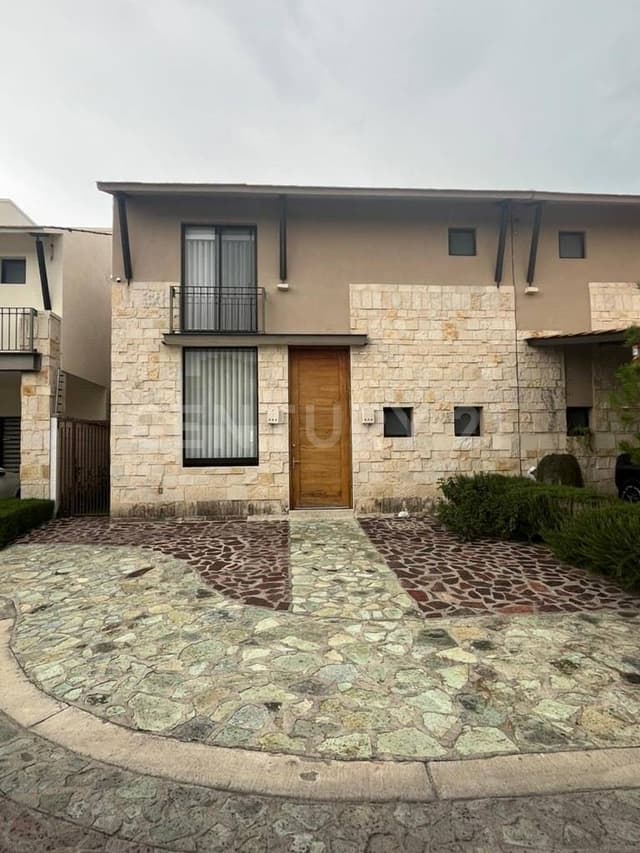 CASA EN VENTA Hacienda Valbuena