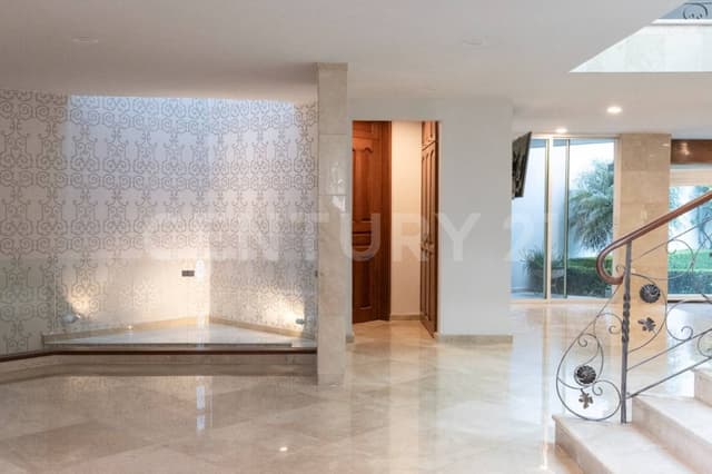 CASA EN VENTA EN ESQUINA- RESIDENCIAL EL CAMPANARIO, SAN PEDRO CHOLULA, PUEBLA.