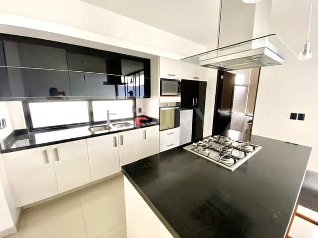 Casa en Venta Nueva Galicia con 4 recámaras y amplios espacios