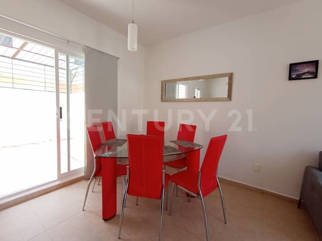 En Venta Linda Casa de 2Rec. Fracc. Real Bilbao Playa del Carmen P4407