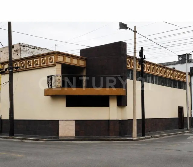 Propiedad con uso comercial como restaurante