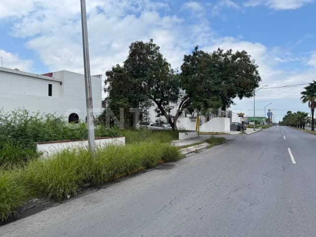TERRENO EN RENTA | USO COMERCIAL | AV. LAS PALMAS | APODACA, NL