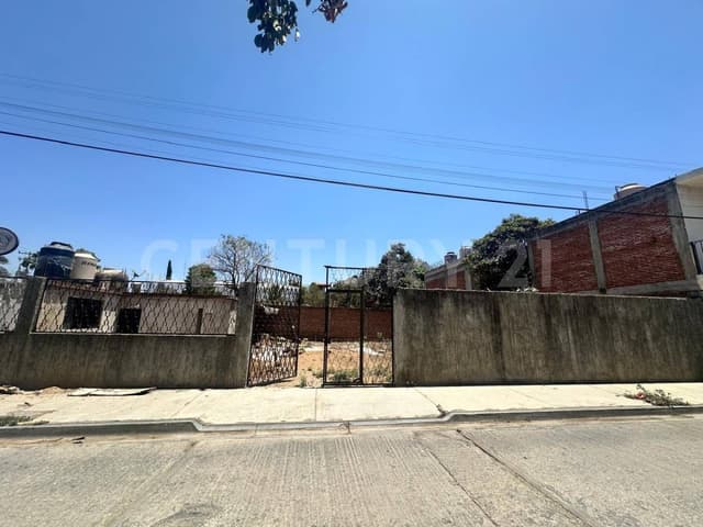 SE RENTA TERRENO EN SANTA LUCÍA DEL CAMINO