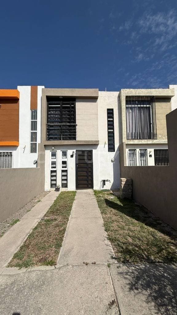 Casa en renta, Col. Belcanto, Tlajomulco de Zúñiga, Jal.