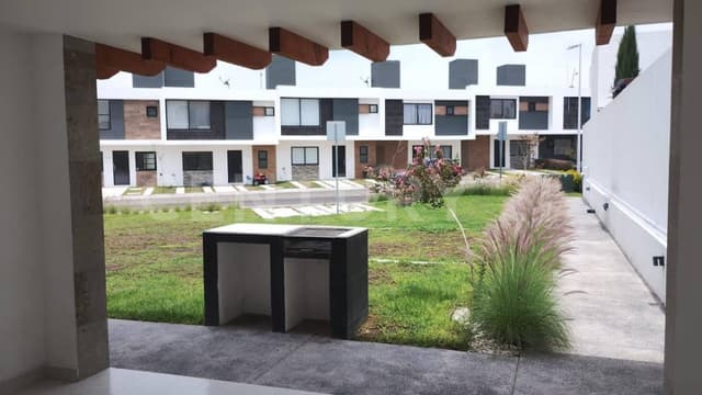 Renta Hermosa Casa NUEVA en Zakia, EL Marqués Querétaro