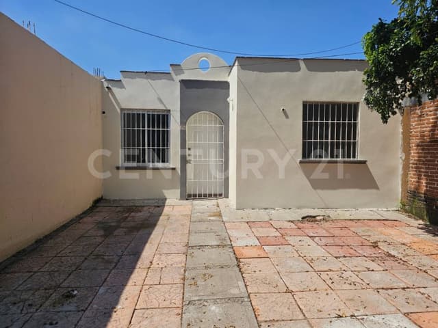 CASA EN VENTA EN FUENTES DEL VALLE EN CULIACAN SINALOA