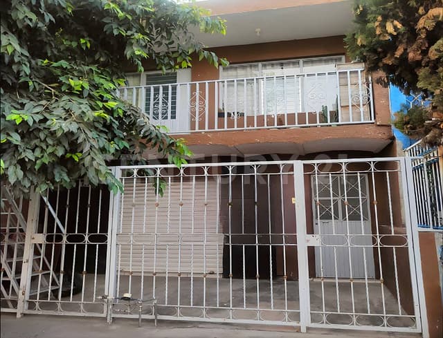 Casa en Venta con usos de suelo, las Bóvedas, Zapopan, Jalisco