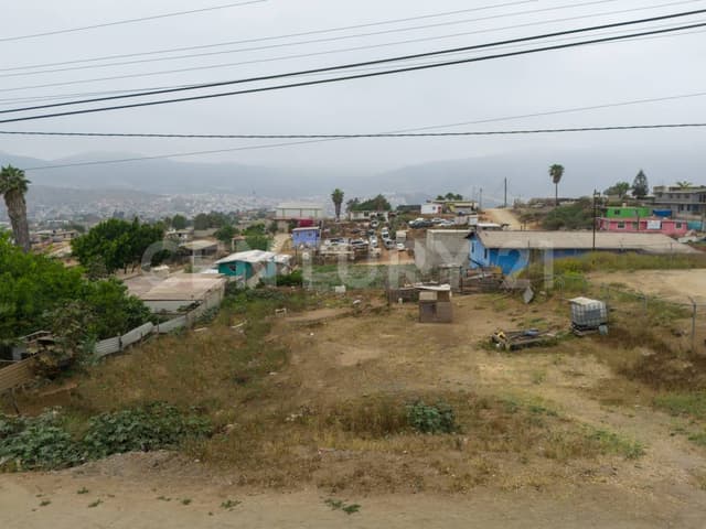 Terreno en venta en Blvd Geranios, Ensenada, Baja California