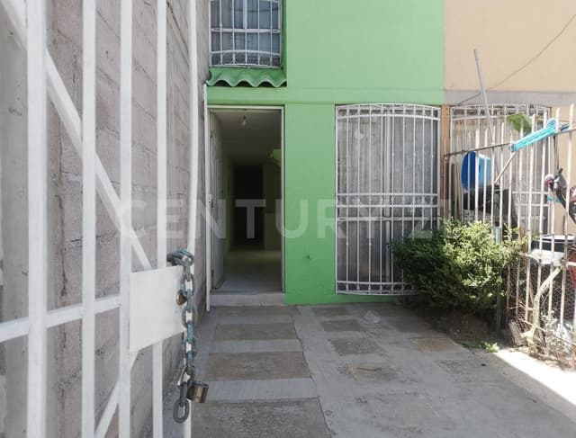Venta de Casa en Unidad Habitacional Galaxia, Los Reyes, Chicoloapan, Edo de Mex