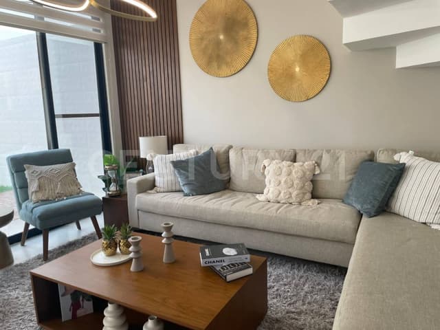 VENTA CASA EN RESIDENCIAL POR AV HUAYACAN YP0325